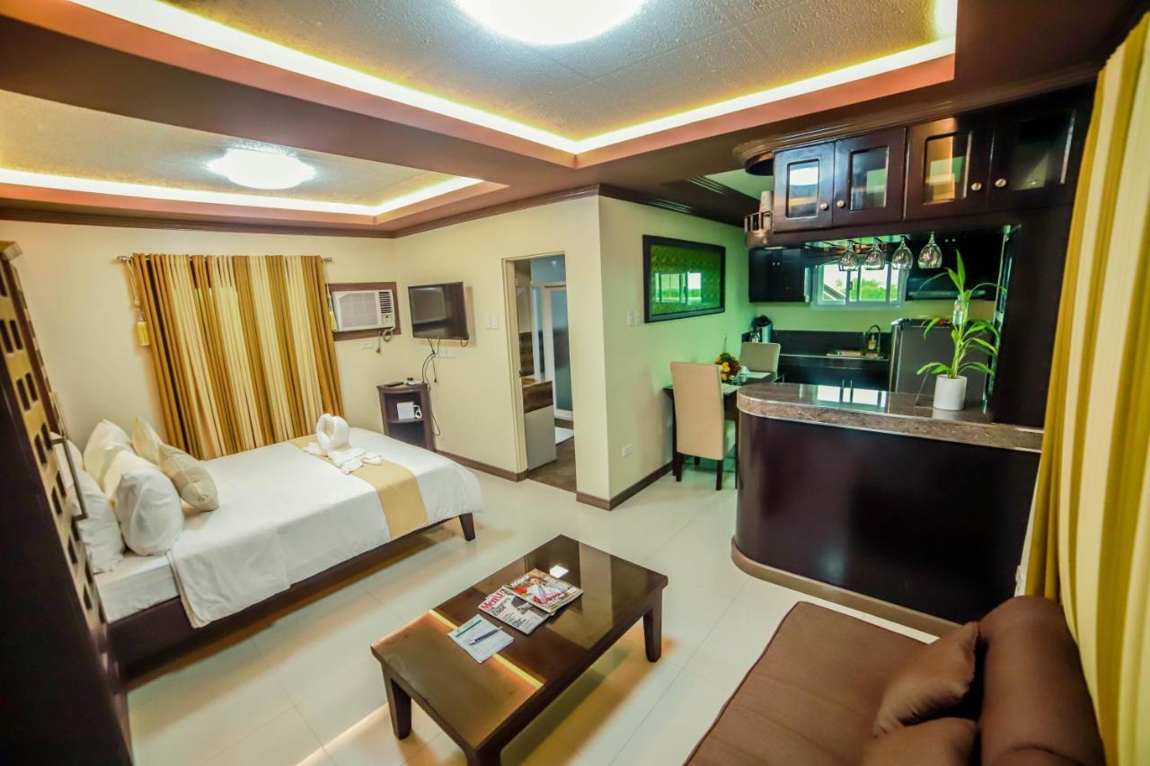 Villa Esmeralda Bryan'S Resort Hotel And Restaurant Palayan City Luaran gambar