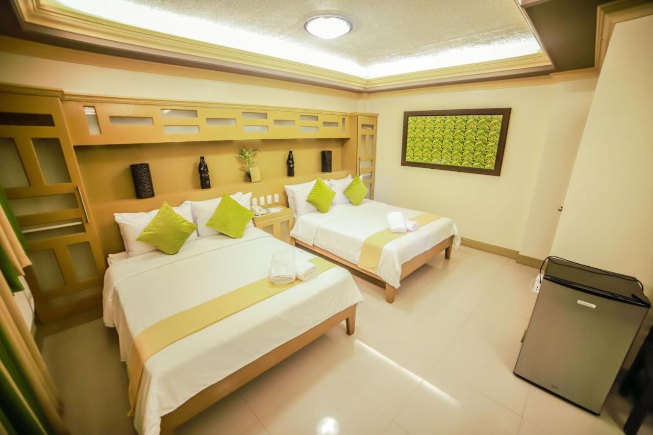 Villa Esmeralda Bryan'S Resort Hotel And Restaurant Palayan City Luaran gambar